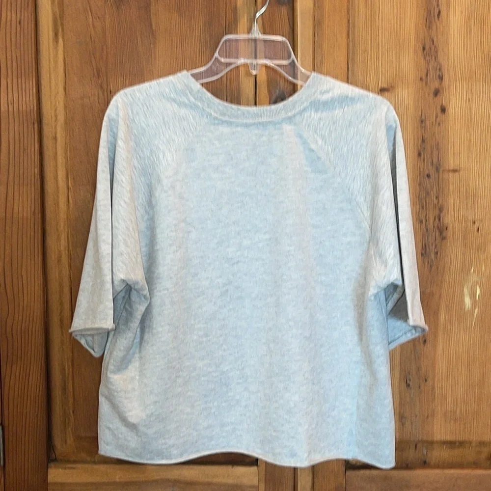 NWT BE YOU GRAY CROPPED CURLED RAW EDGES SWEATSHIRT Sz. L - Picture 3 of 11